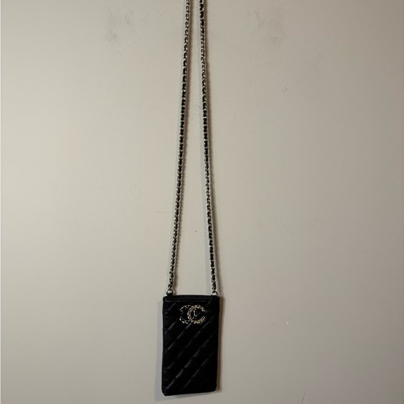 CHANEL caviar quilted black phone holder with chain ￼ - Picture 6 of 7